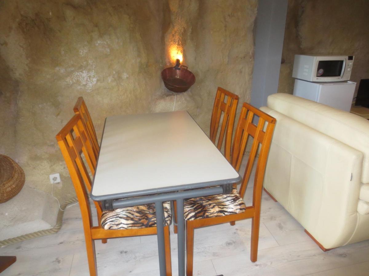 L'Etape Troglo Hotell Vouvray Eksteriør bilde